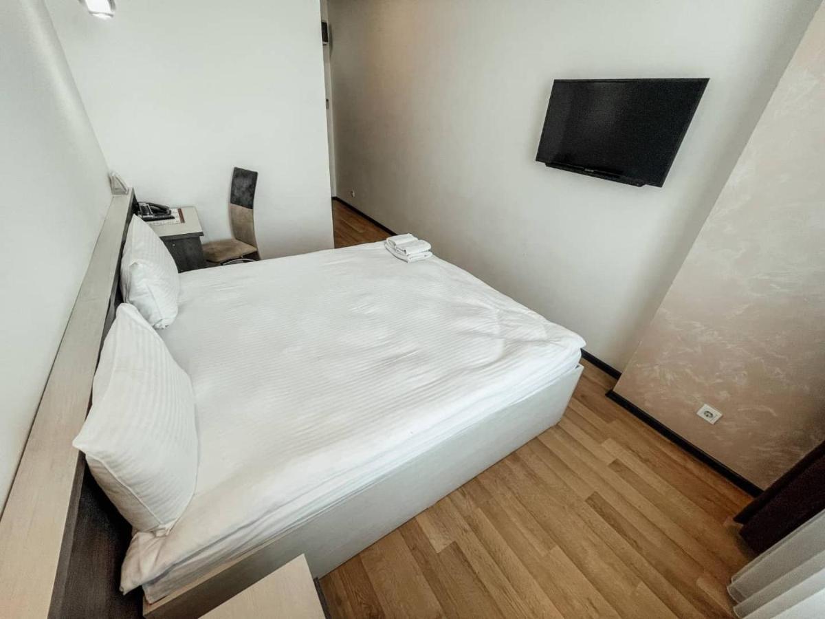 Astra Hotel Almaty Luaran gambar