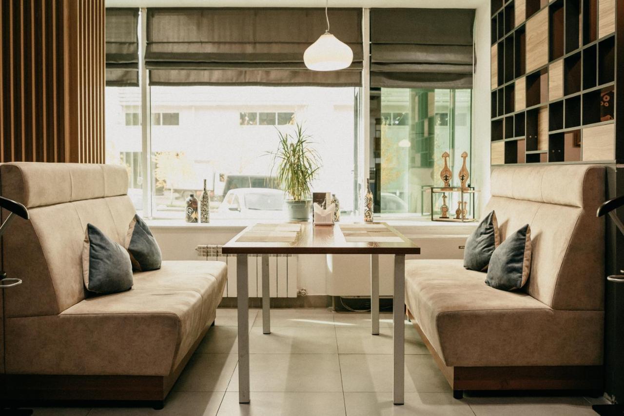 Astra Hotel Almaty Luaran gambar